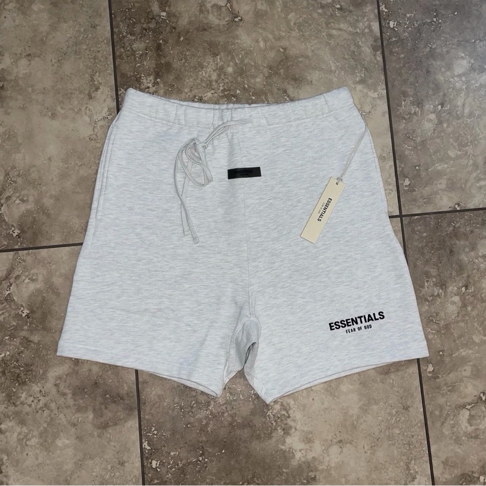 Fear of God Essentials Sweatshort Light Oatmeal NEW
